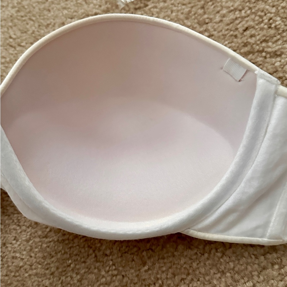 White Strapless Bra - Picture 5 of 6
